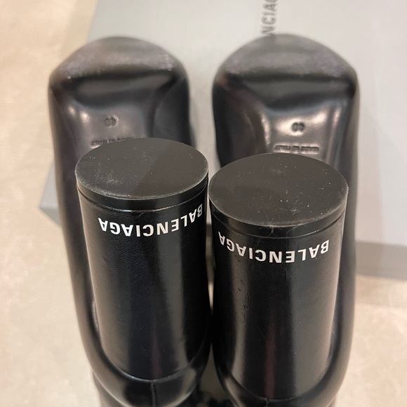 BALENCIAGA Oval Bootie 90mm - Picture 8 of 9